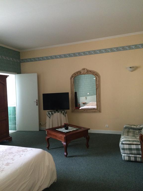 Hotel De Paris Charleville-Mezieres Room photo