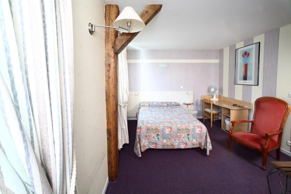 Hotel De Paris Charleville-Mezieres Room photo